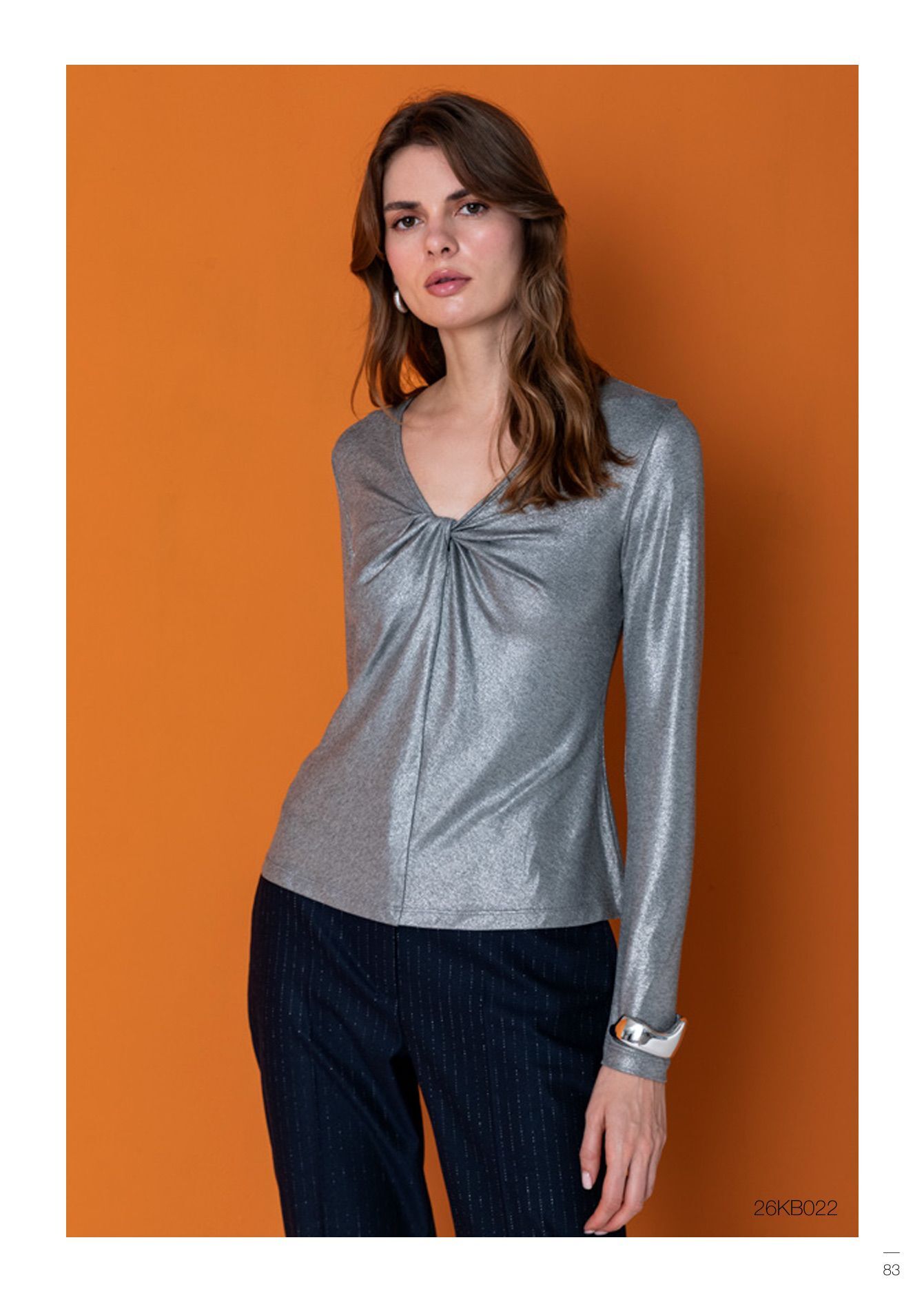 lak kaplamalı triko bluz